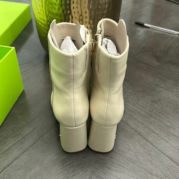 SAM EDELMAN CODIE ANKLE BOOTIE (WIDE) - Picture 8 of 11